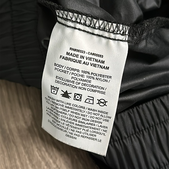 Nike Sportswear Woven High Rise Buckle Belted Black Swoosh Shorts Size Small - Picture 13 of 13